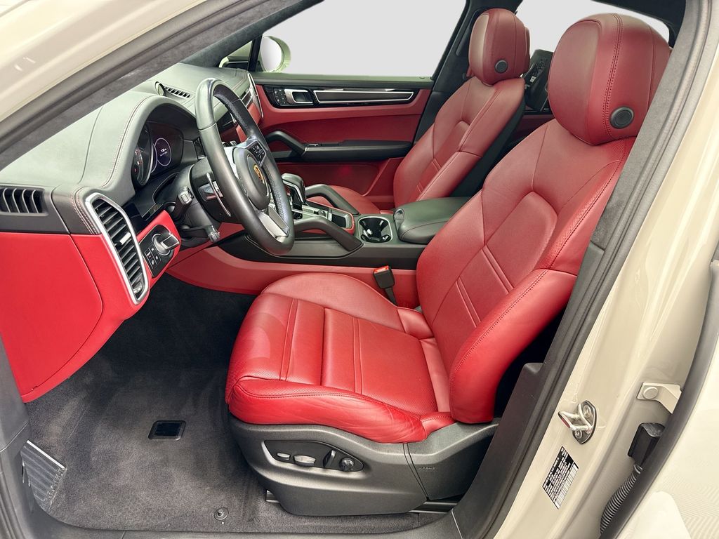 Thumbnail: 2023 Porsche  - 5