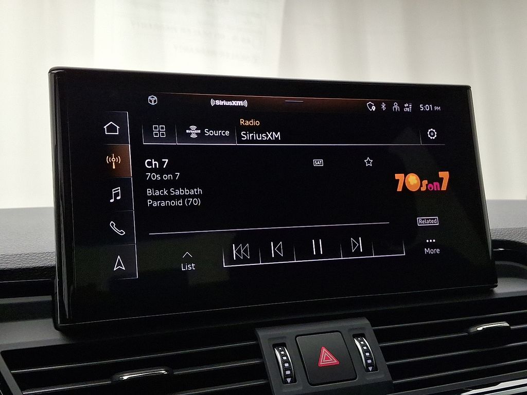 2022 Audi SQ5 Premium Plus 19