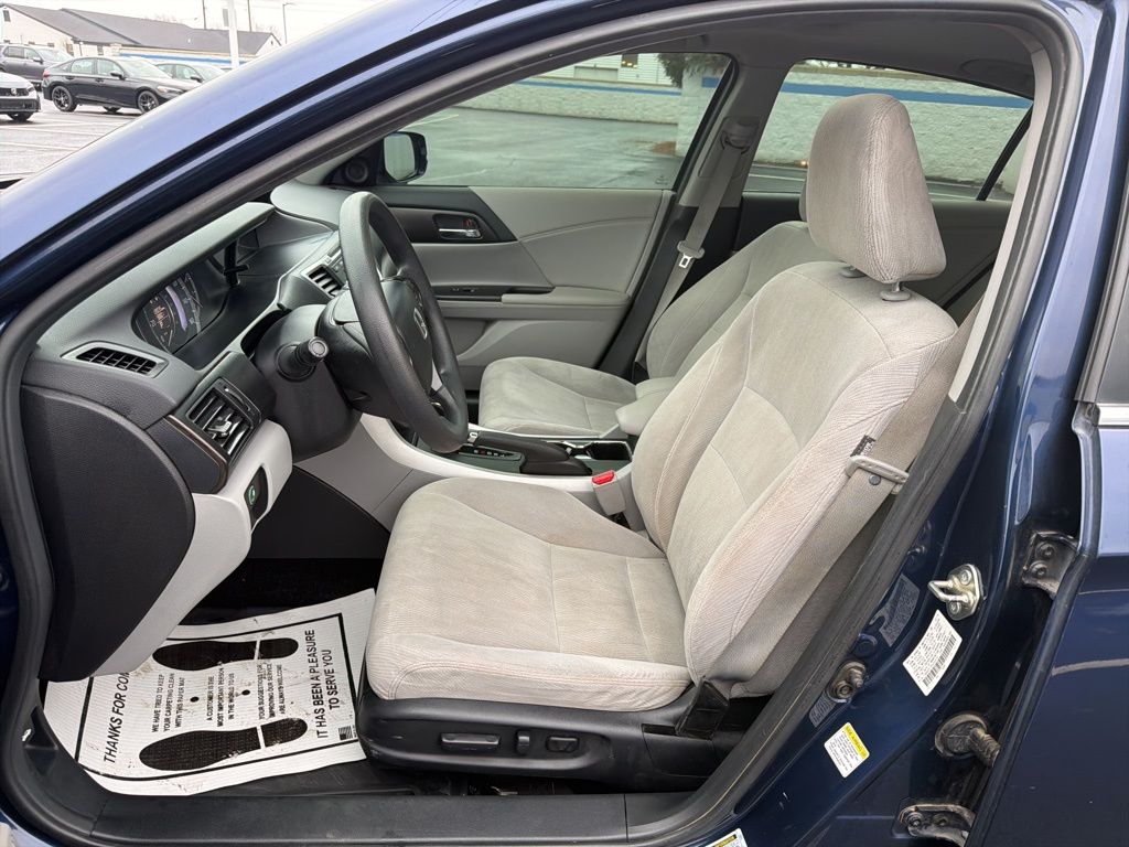 Thumbnail: 2015 Honda Accord - 18