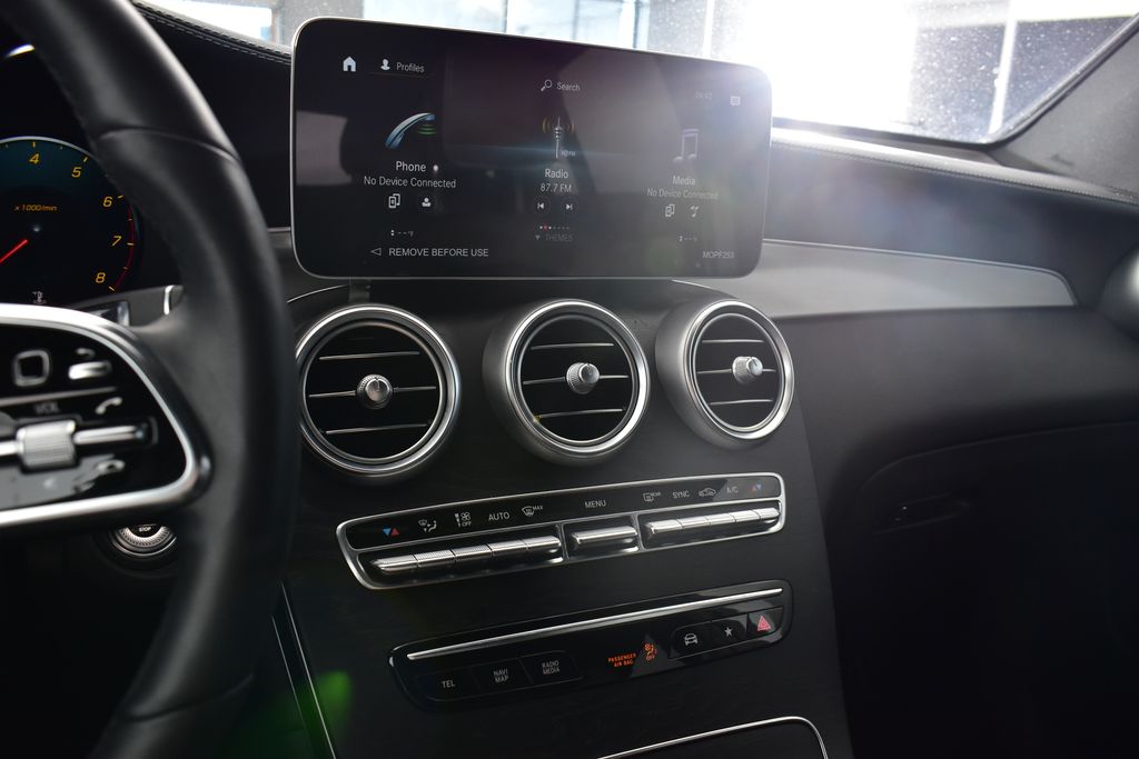 Thumbnail: 2023 Mercedes-Benz GLC - 18