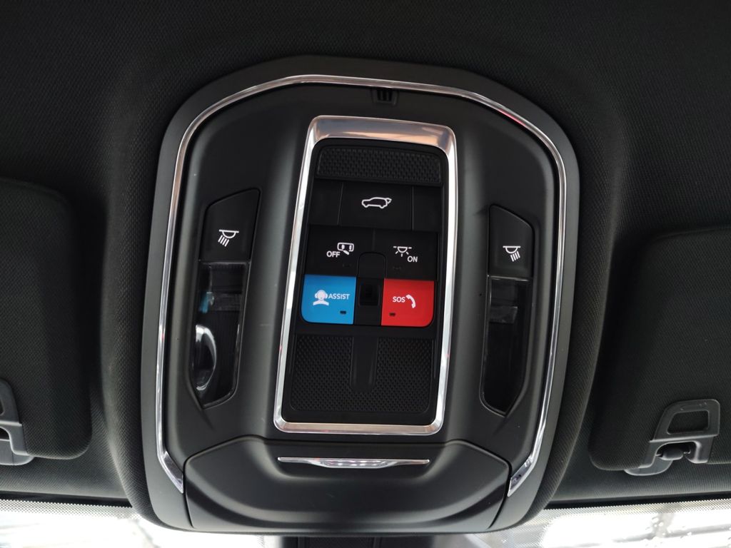 Used Car 2023 Jeep Grand Cherokee  Altitude For Sale Under $30,000 In Austin, Texas