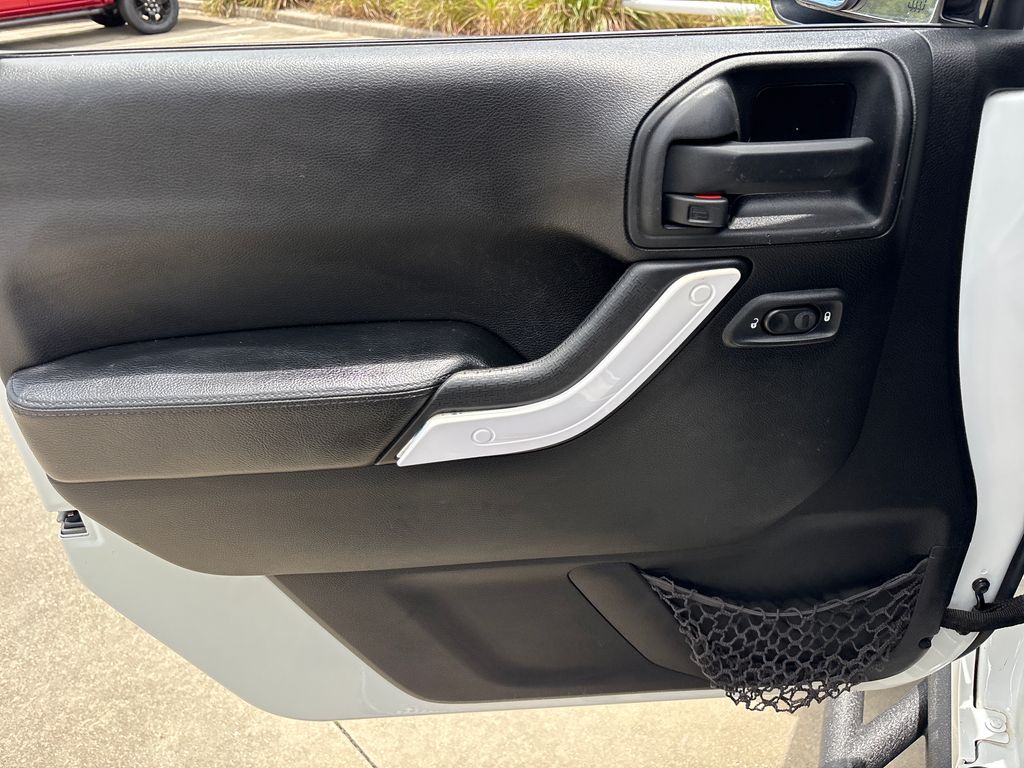 Used 2016 White Jeep Sport image 15