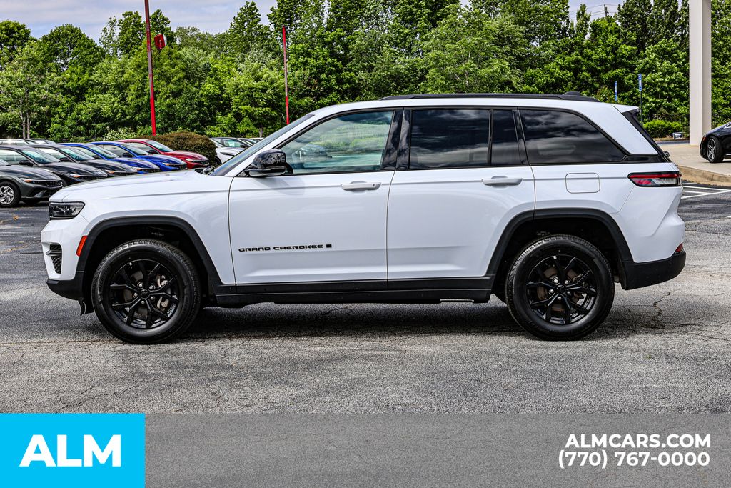 Used 2025 White Jeep Altitude/MT Certified image 9