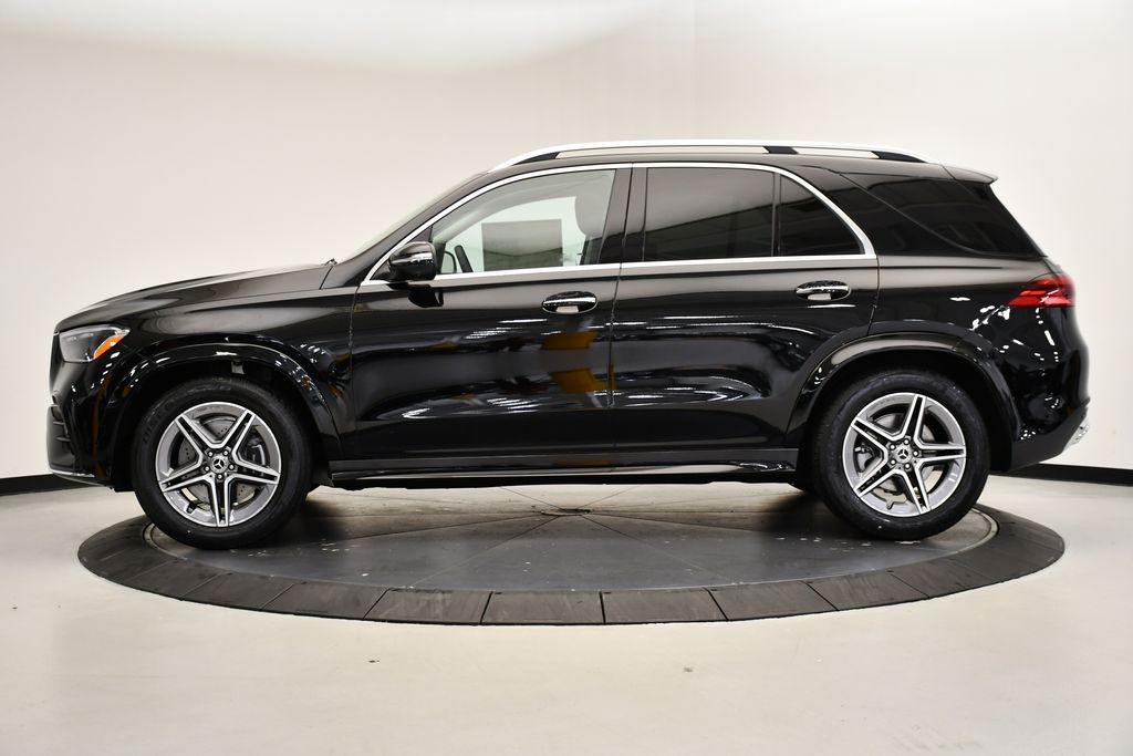 Thumbnail: 2026 Mercedes-Benz GLE - 2