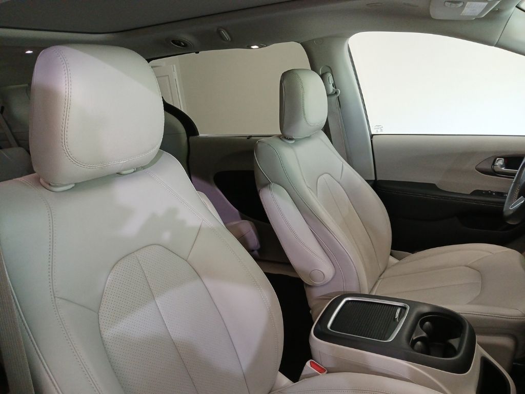 used 2021 Chrysler Pacifica car, priced at $29,500
