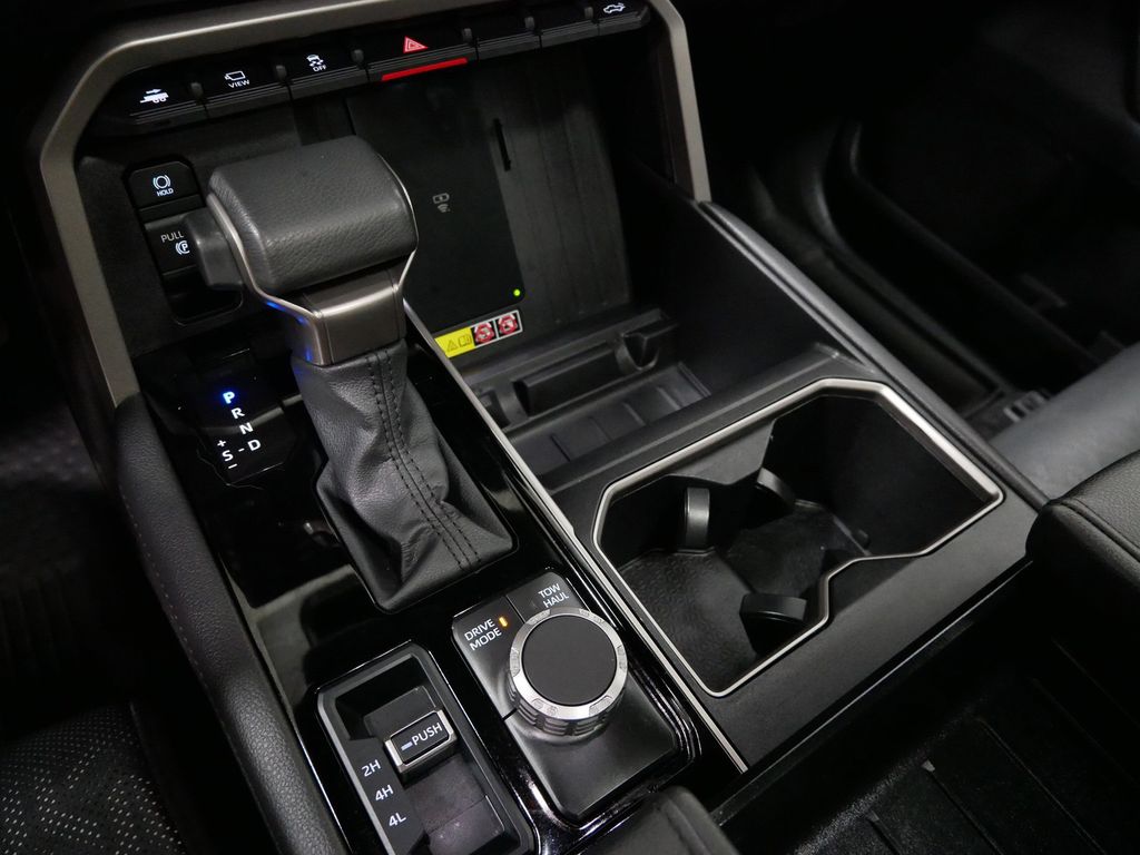 2025 Toyota Tundra Limited - Photo 36
