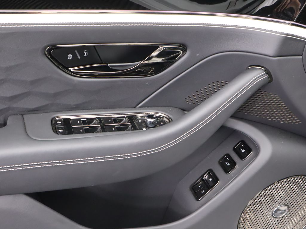 Thumbnail: 2025 Bentley Flying Spur - 24