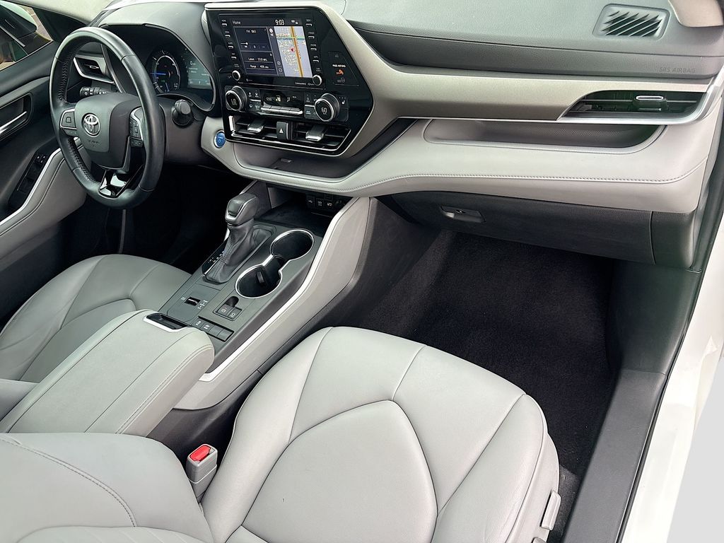 Thumbnail: 2020 Toyota Highlander - 17