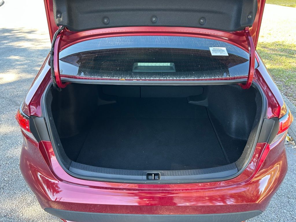 Thumbnail: 2022 Toyota Corolla - 10