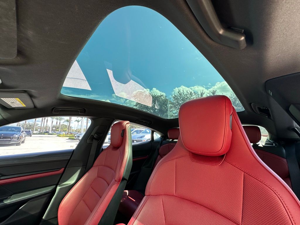 Thumbnail: 2022 Porsche Taycan - 22