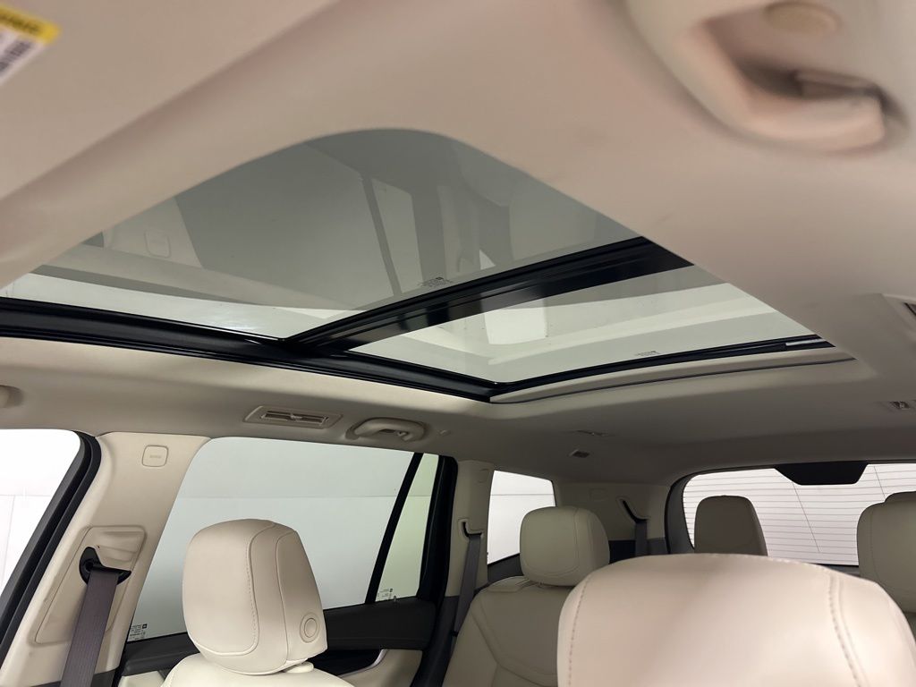 Used 2021 Gray Cadillac Premium Luxury image 36
