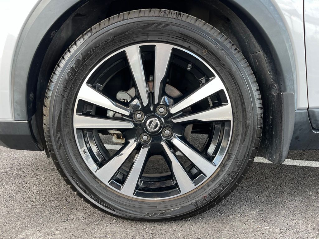 Thumbnail: 2019 Nissan Kicks - 12