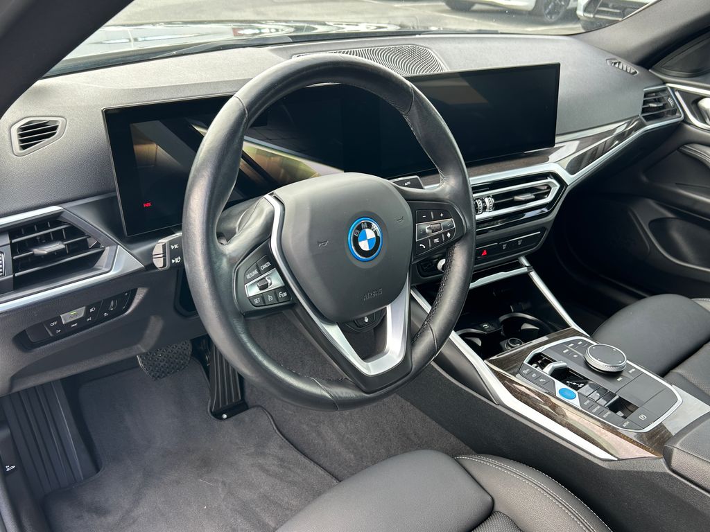 Thumbnail: 2023 BMW i4 - 13