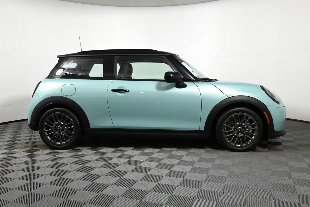 2025 MINI Cooper S 8