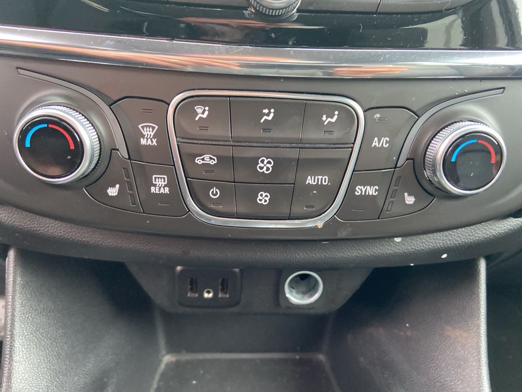 2019 Chevrolet Traverse LT 21