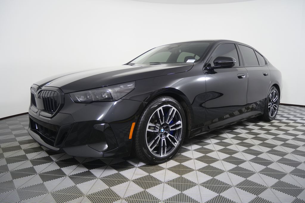 Thumbnail: 2024 BMW 5 Series - 7