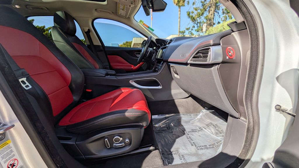 Used 2018 Jaguar F-PACE 25t R-Sport 4D Sport Utility