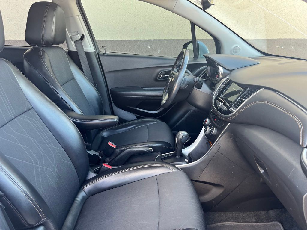 2019 Chevrolet Trax LT 24