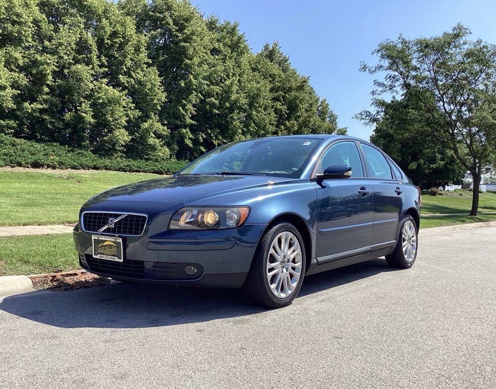 Barents Blue Metallic 2006 Volvo S40 Sedan Front-Wheel Drive 5-Speed Automatic
