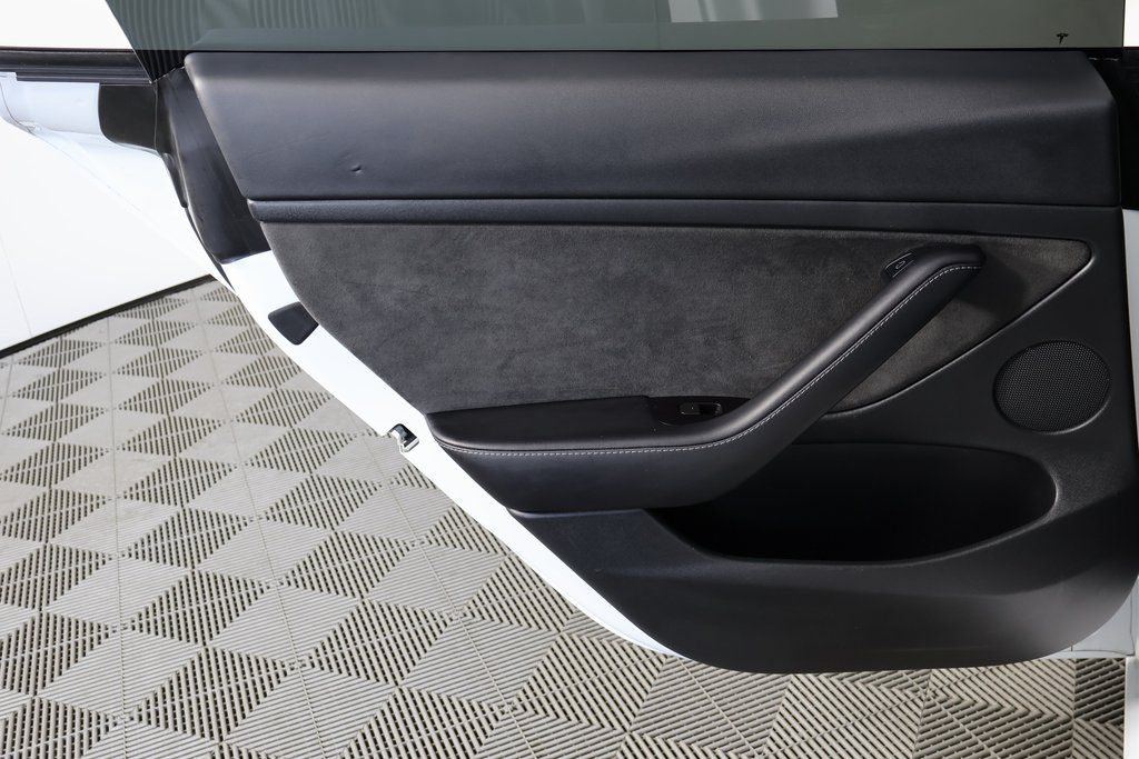 Thumbnail: 2023 Tesla Model 3 - 13