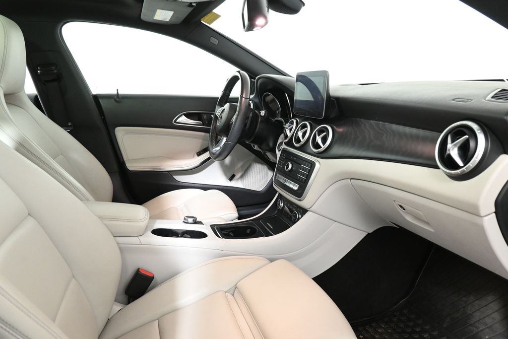 2018 Mercedes-Benz CLA 250 26