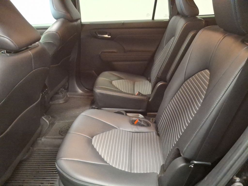 Used 2024 Toyota Highlander SUV