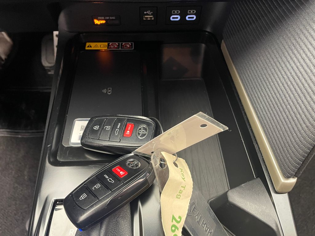 Thumbnail: 2025 Toyota Camry - 28