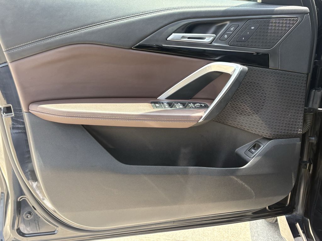 2023 BMW X1 xDrive28i - 9