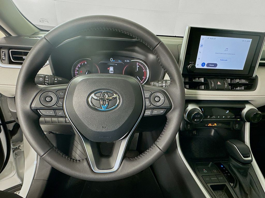 Thumbnail: 2025 Toyota RAV4 - 11