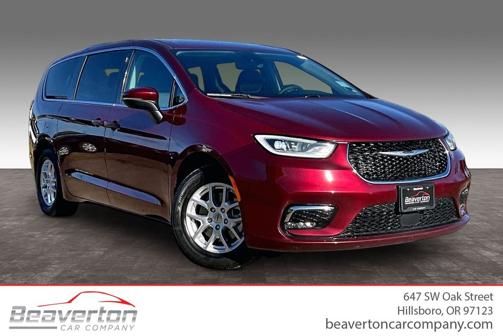 Velvet Red Pearlcoat 2023 Chrysler Pacifica Minivan Front-Wheel Drive 9-Speed Automatic