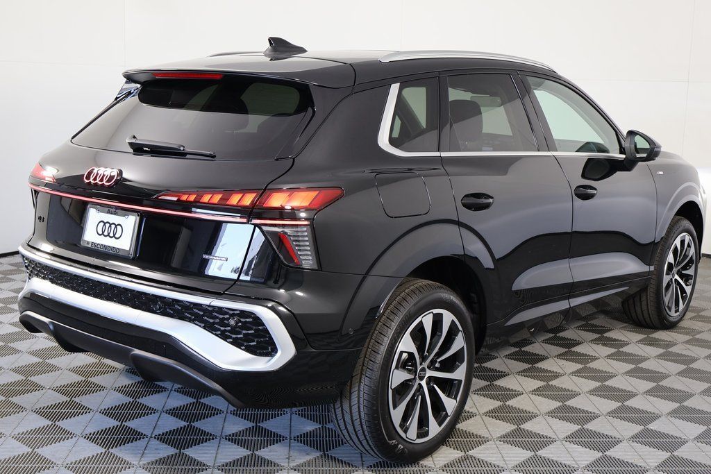 Thumbnail: 2026 Audi Q3 - 2