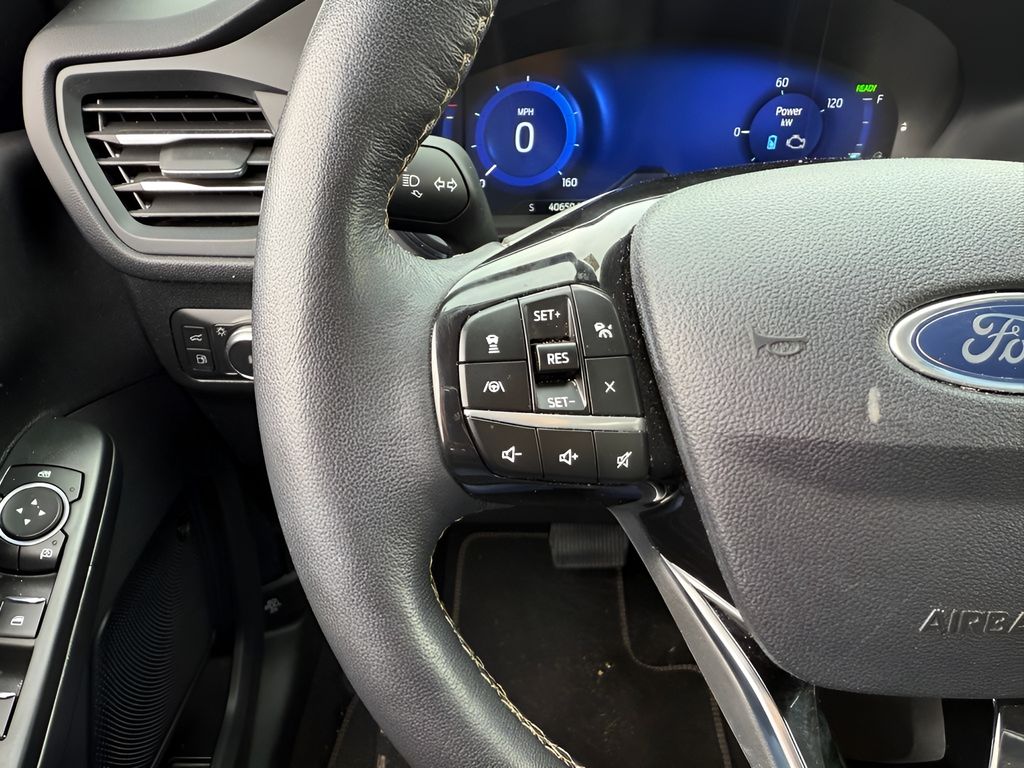 2022 Ford Escape Hybrid