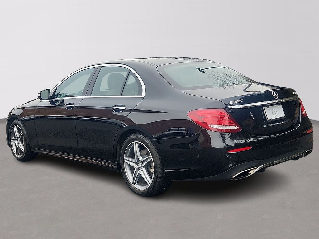 Thumbnail: 2017 Mercedes-Benz E-Class - 6