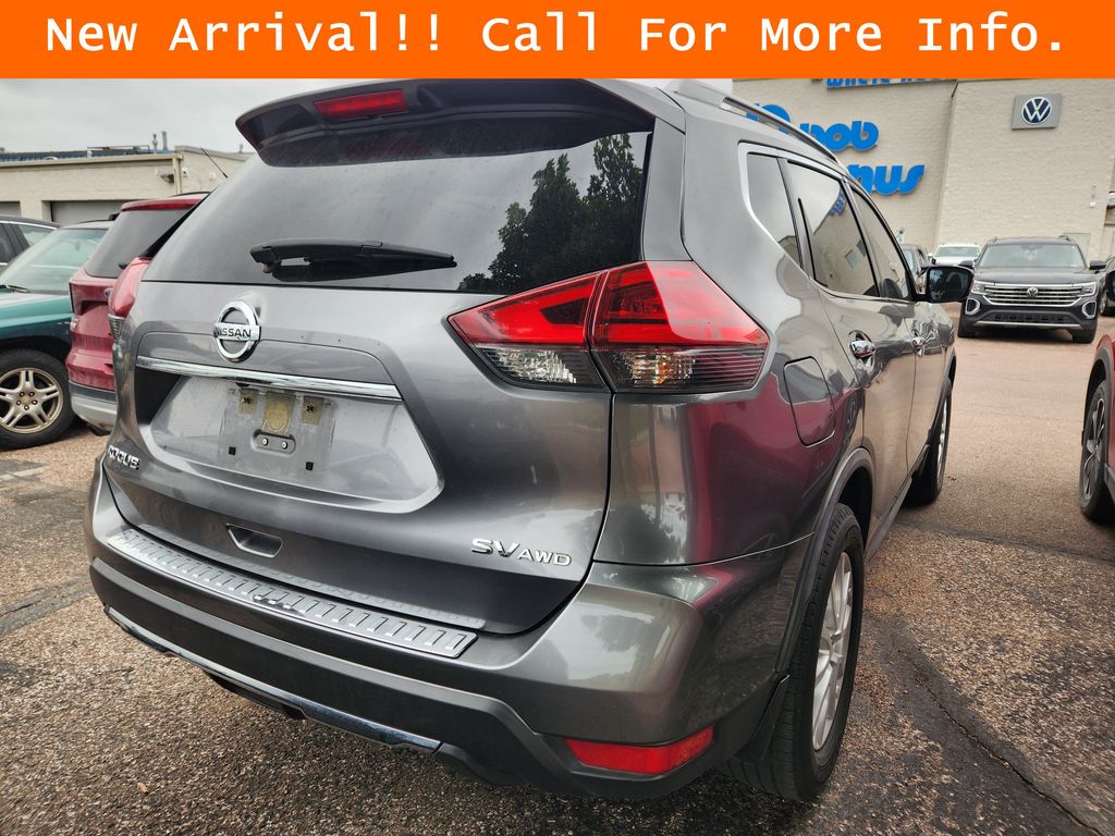 2017 Nissan Rogue SV - Photo 9