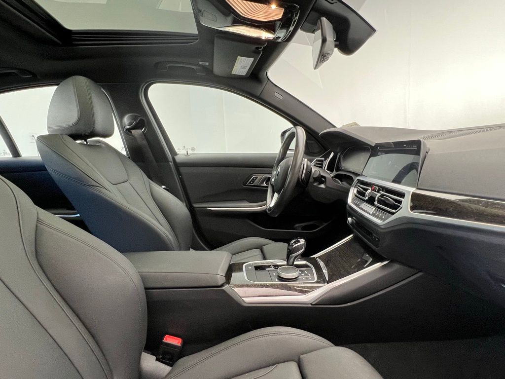 Thumbnail: 2020 BMW 3 Series - 6