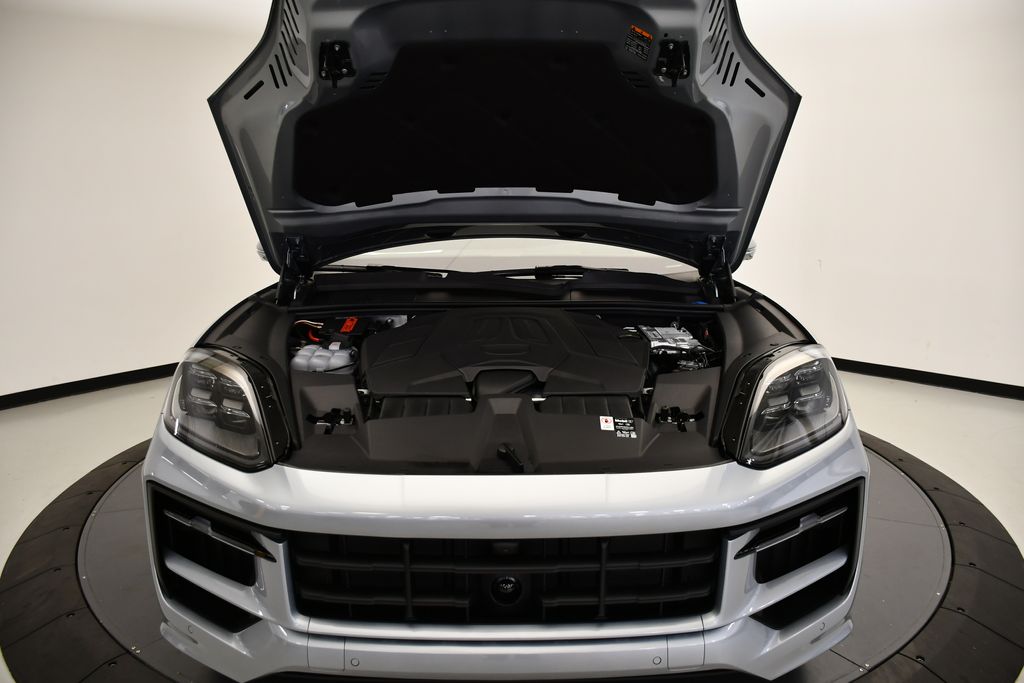 Thumbnail: 2026 Porsche Cayenne - 13