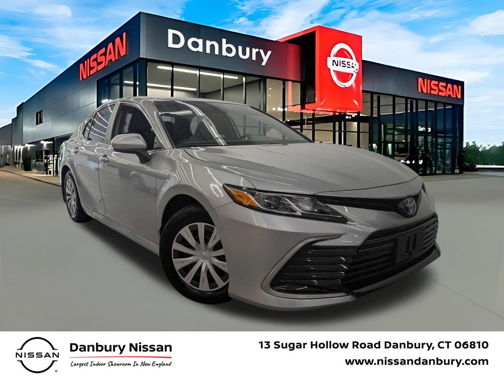 2024 Toyota Camry Hybrid LE FWD