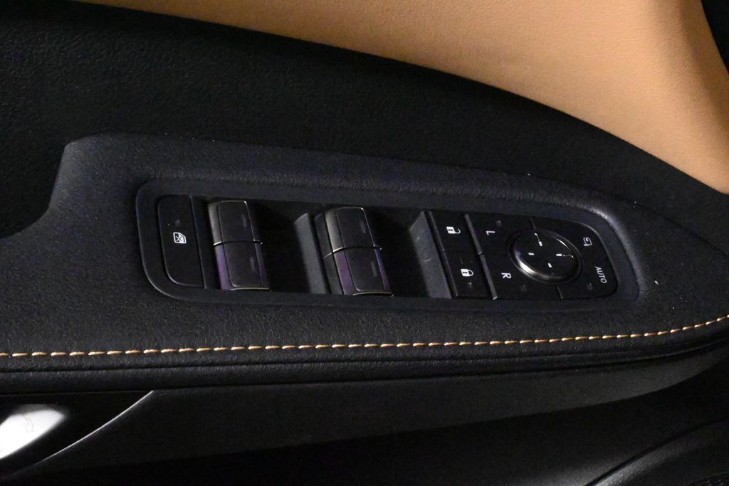 Thumbnail: 2025 Lexus RX - 29