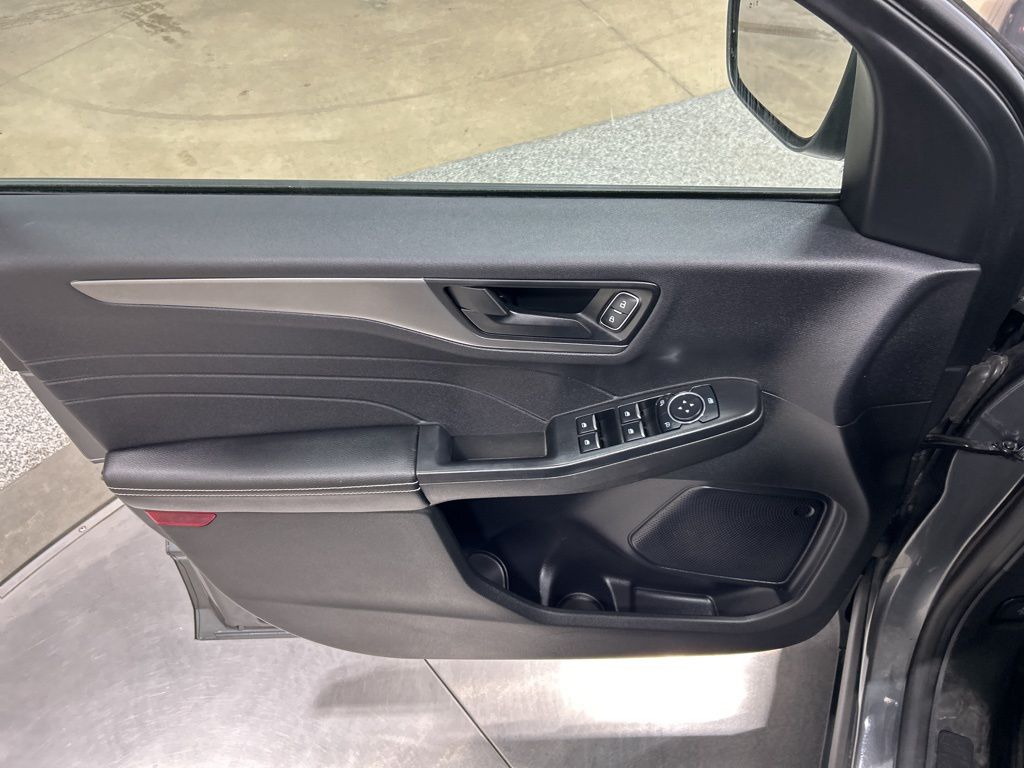 used 2023 Ford Escape car, priced at $22,937