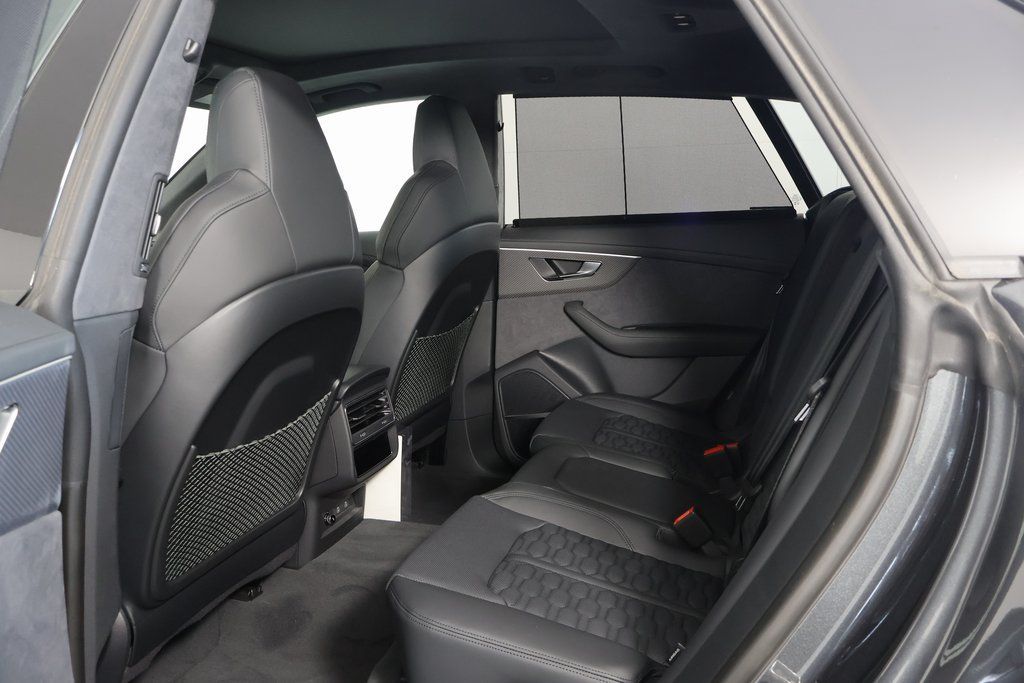 Thumbnail: 2026 Audi RS Q8 - 6