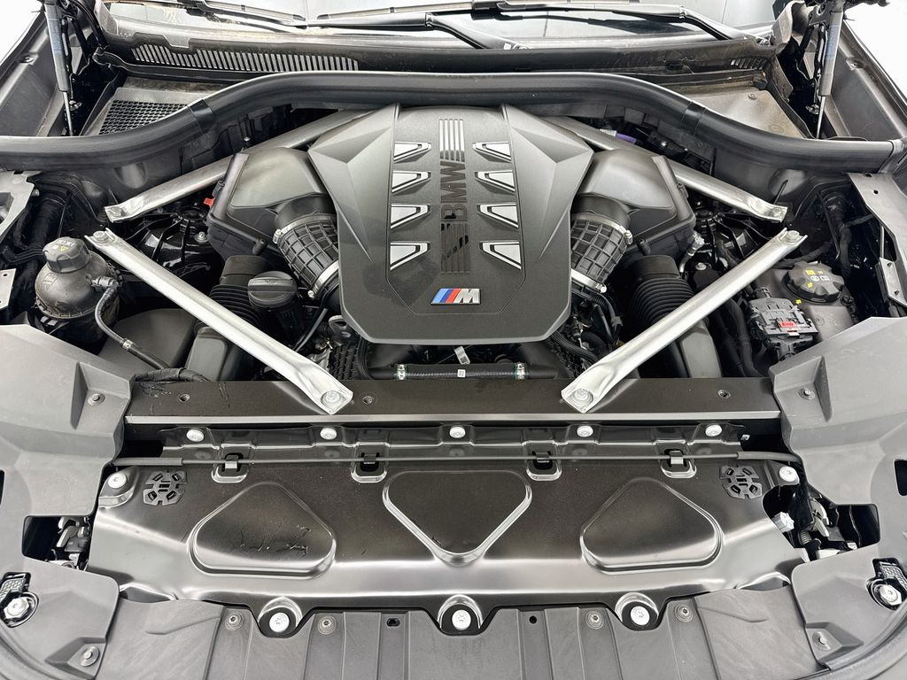 Thumbnail: 2027 BMW X6 - 28