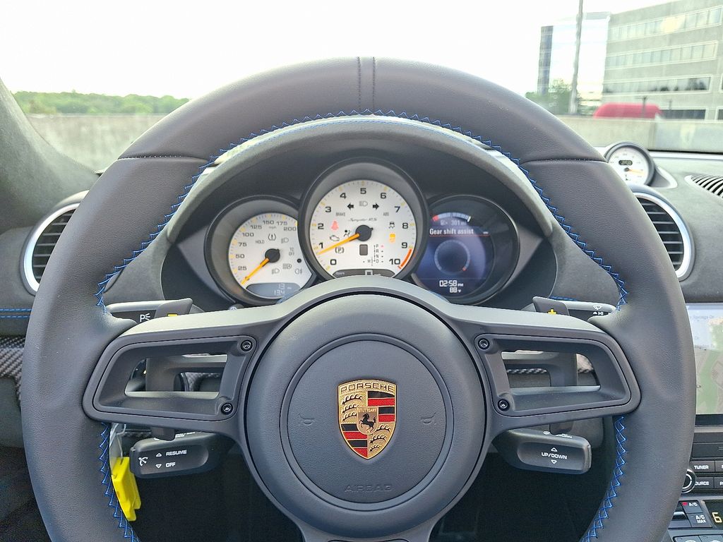 Thumbnail: 2025 Porsche  - 19