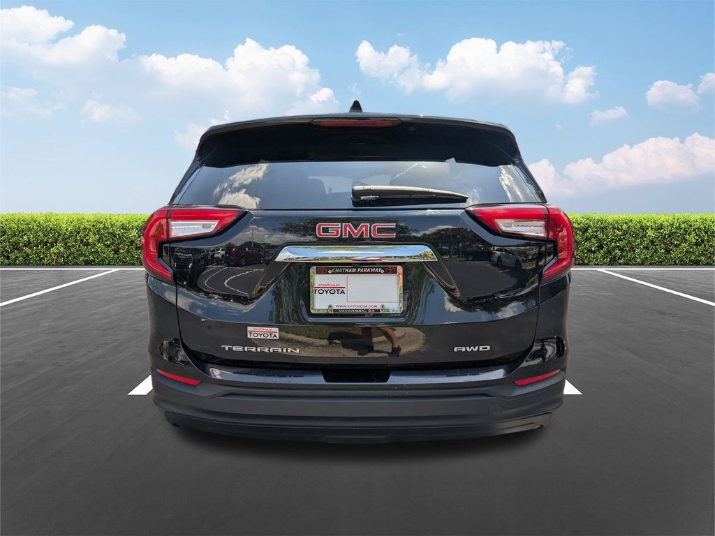Used 2024 GMC Terrain SUV