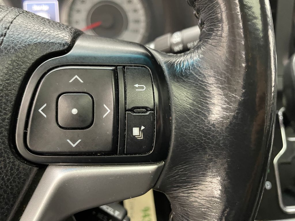 Thumbnail: 2017 Toyota Sienna - 23
