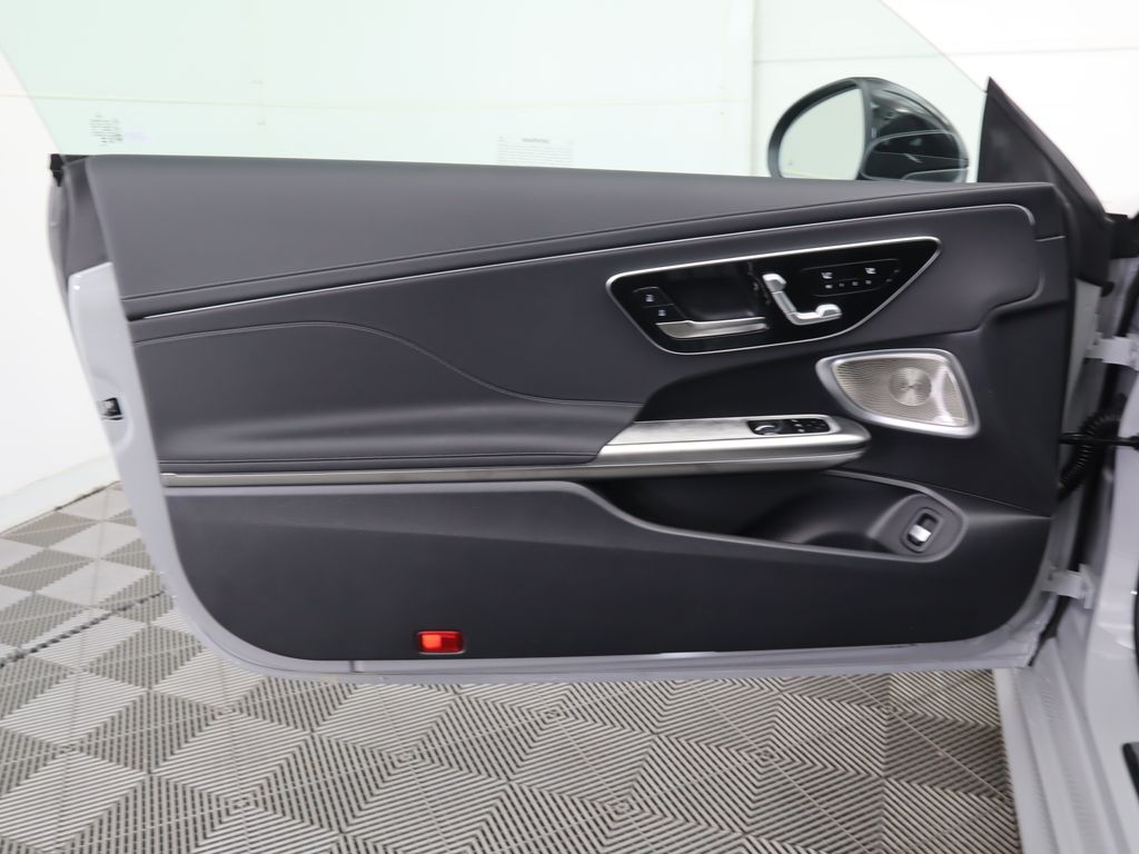 Thumbnail: 2026 Mercedes-Benz CLE - 26