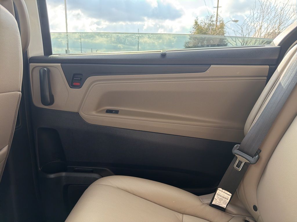 Thumbnail: 2023 Honda Odyssey - 25