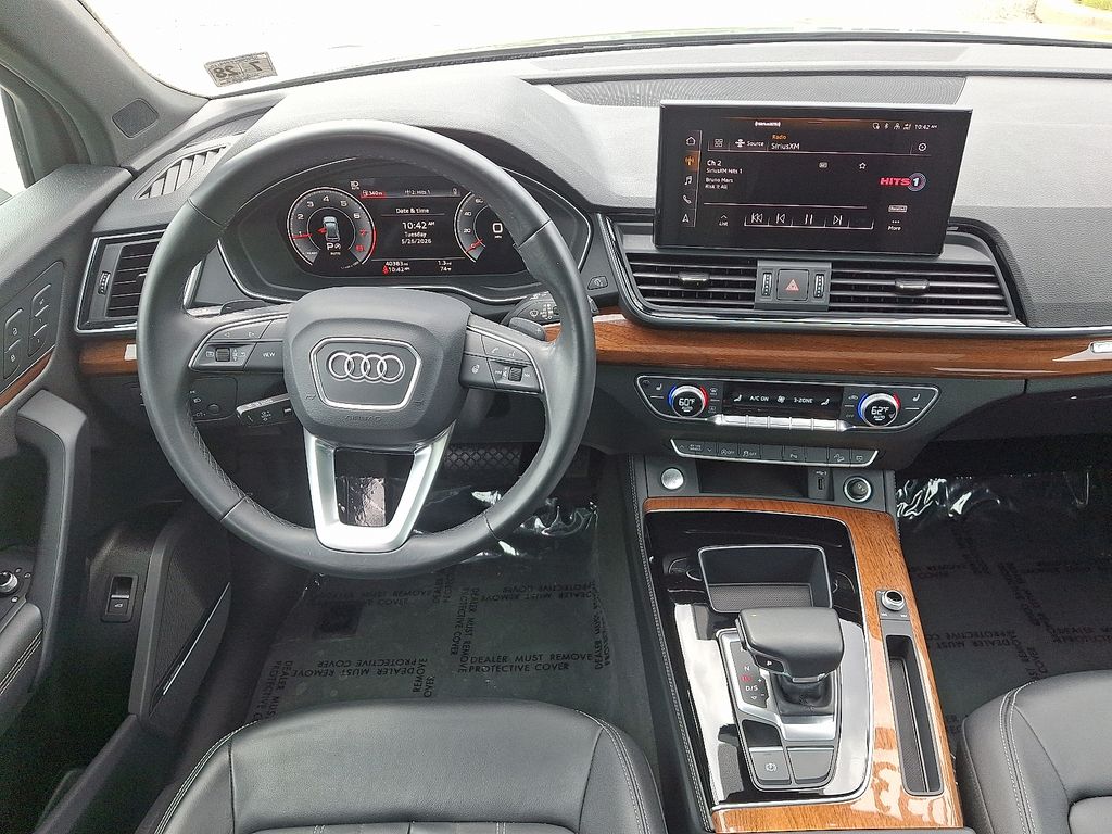 Thumbnail: 2023 Audi Q5 - 12