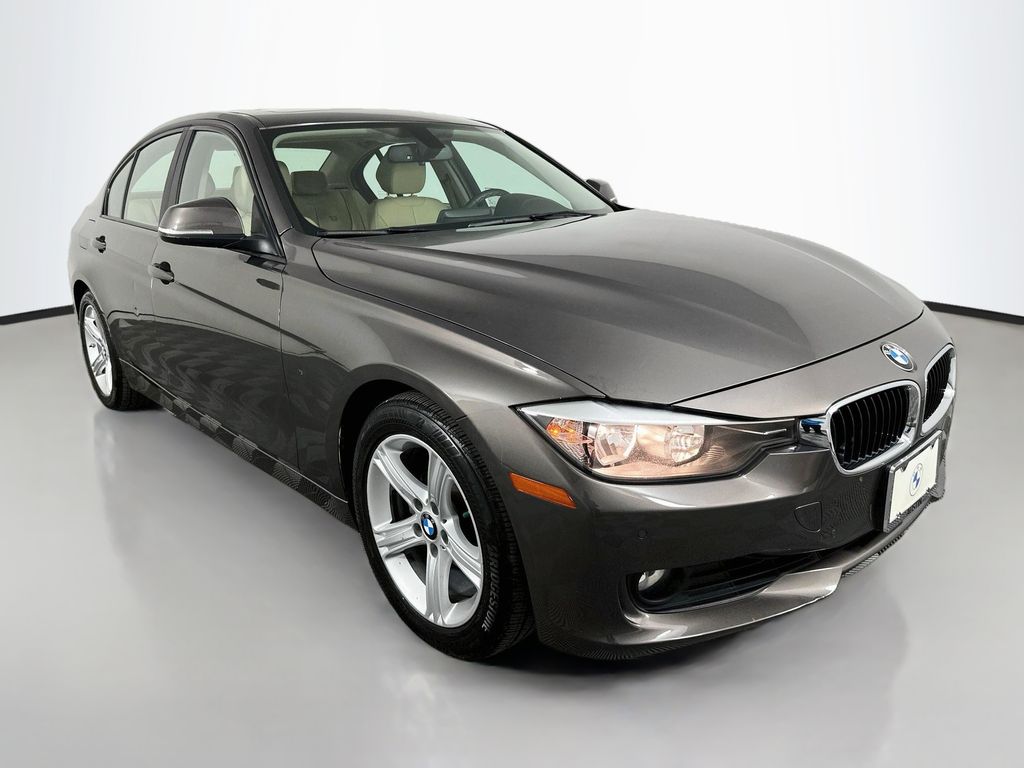 Thumbnail: 2015 BMW 3 Series - 3