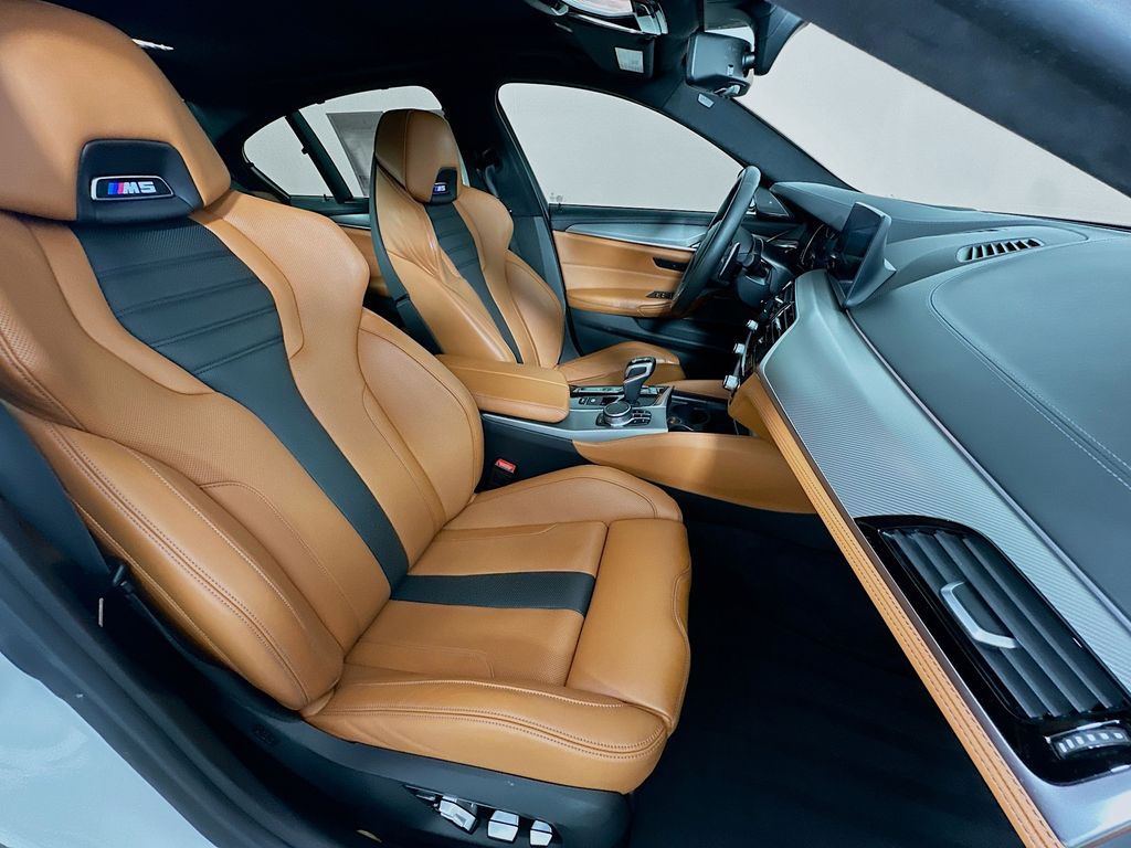 Thumbnail: 2019 BMW M5 - 29