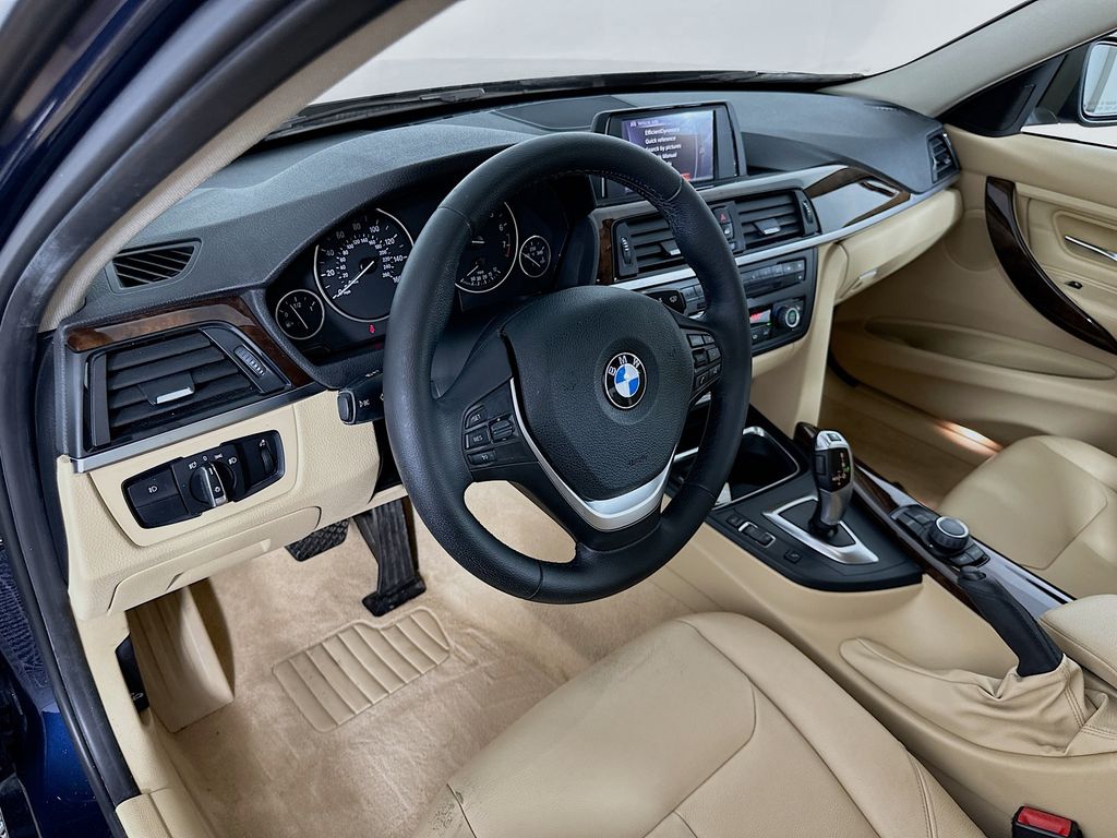 2015 BMW 3 Series 328i 9